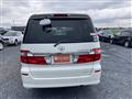 2004 Toyota Alphard