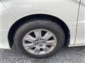 2004 Toyota Alphard