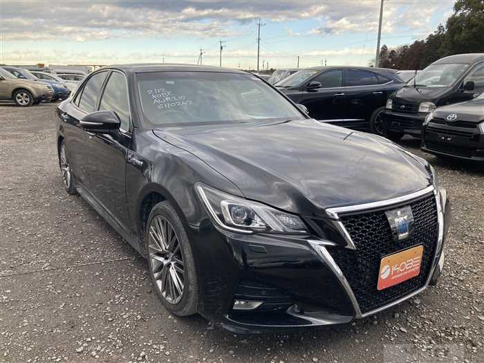 2016 Toyota Crown