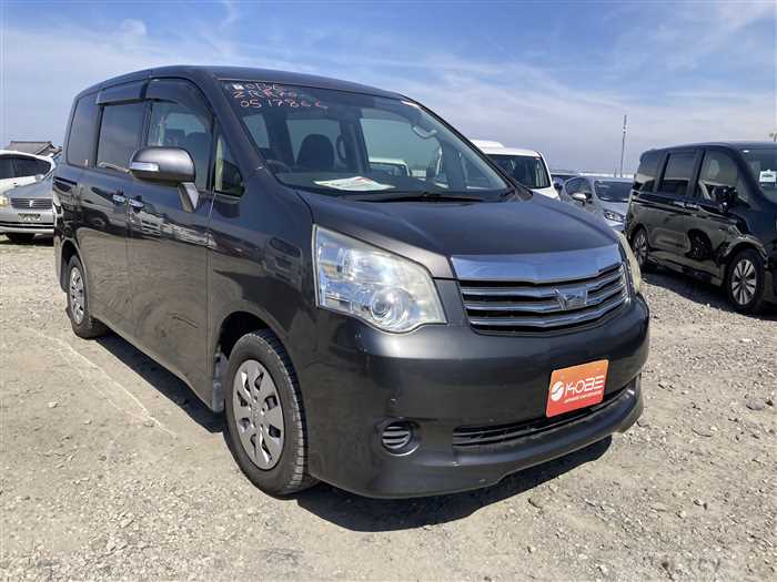 2012 Toyota Noah