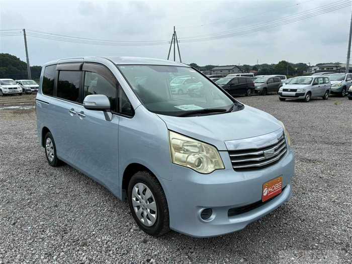 2011 Toyota Noah