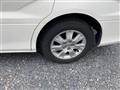2004 Toyota Alphard