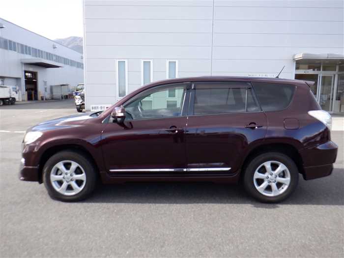 Toyota Vanguard 2011 photo 3