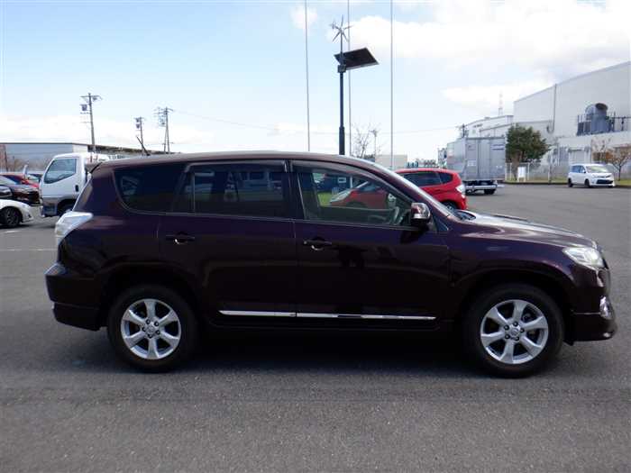 Toyota Vanguard 2011 photo 4