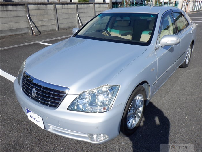 2004 Toyota Crown Royal Series