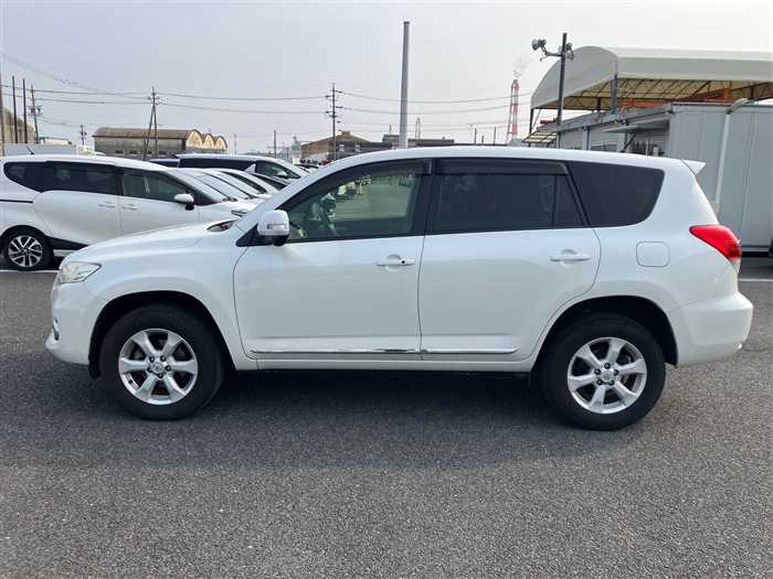 Toyota Vanguard 2012 photo 3