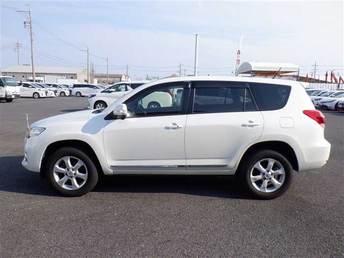 Toyota Vanguard 2013 photo 3
