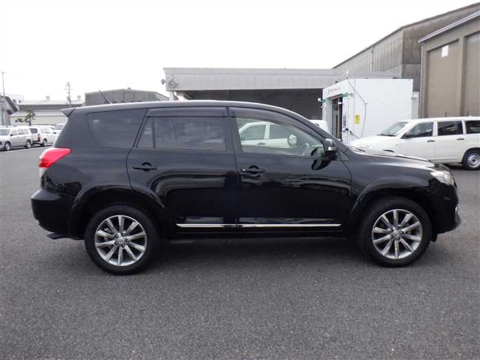 Toyota Vanguard 2013 photo 4