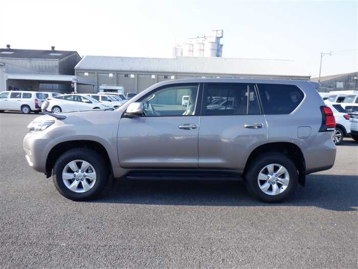 Toyota Land Cruiser Prado 2018 photo 3