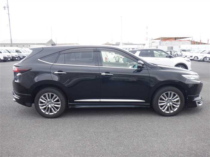 Toyota Harrier 2018 photo 4