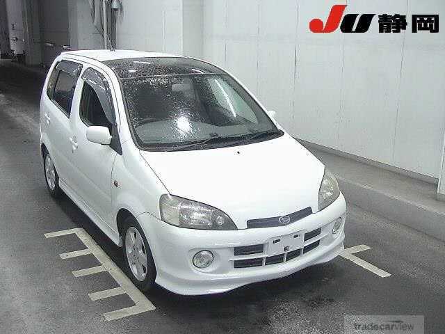 2001 Daihatsu YRV