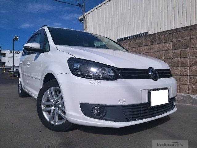 2014 Volkswagen Golf Touran