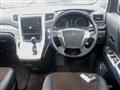 2013 Toyota Alphard G
