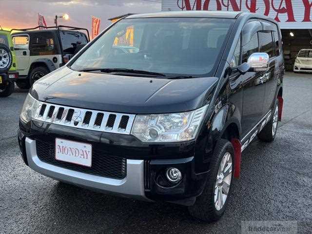 2009 Mitsubishi Delica D5