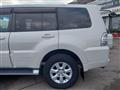 2013 Mitsubishi Pajero