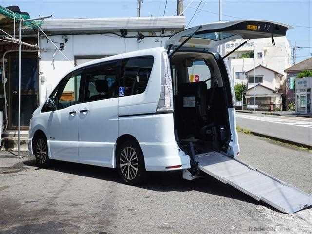 2015 Nissan Serena