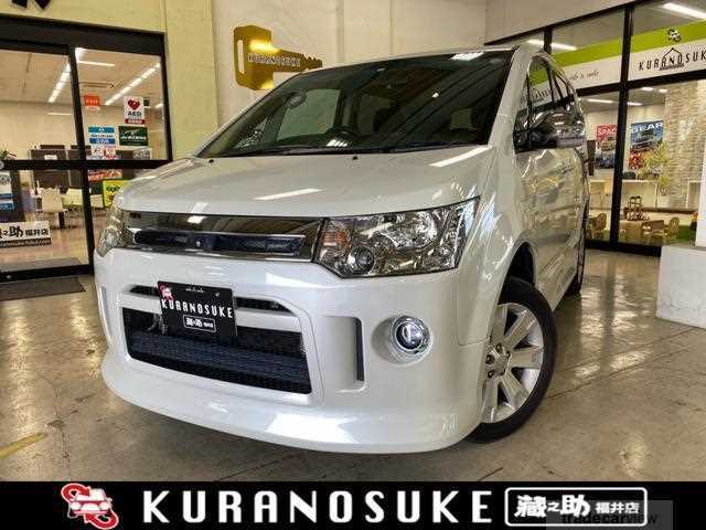 2010 Mitsubishi Delica D5