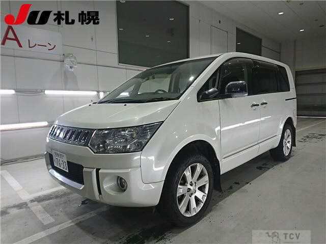 2016 Mitsubishi Delica D5