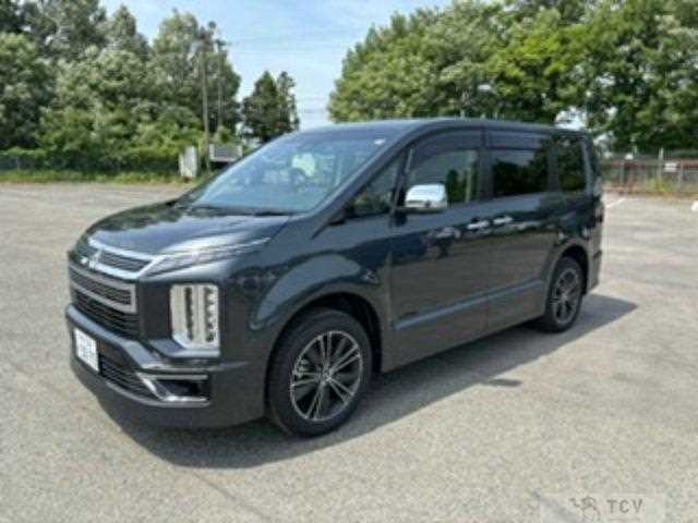 2024 Mitsubishi Delica D5