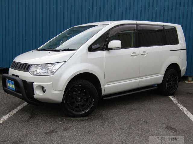 2016 Mitsubishi Delica D5
