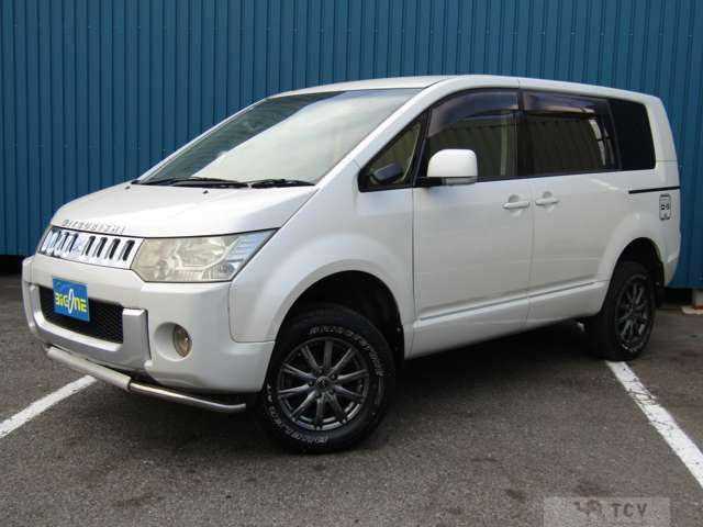 2010 Mitsubishi Delica D5