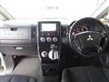 2017 Mitsubishi Delica D5