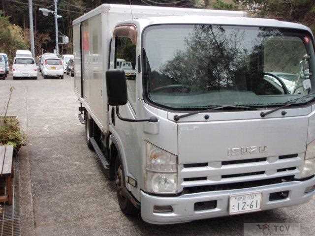 2011 Isuzu Elf Truck