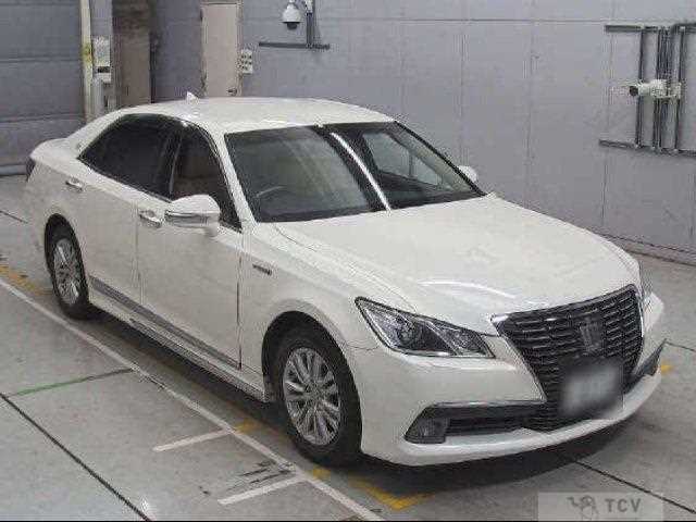 2013 Toyota Crown