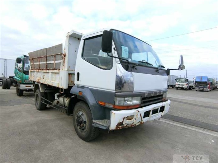 2000 Mitsubishi Fighter Mignon