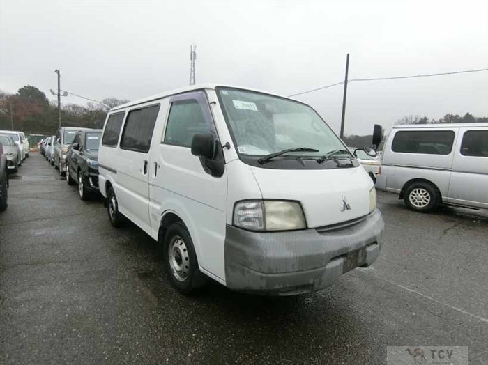 2005 Mitsubishi Delica Van