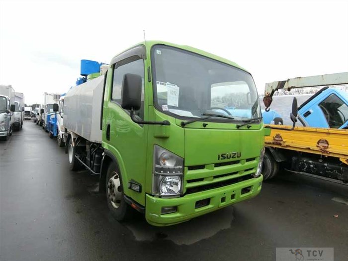 2011 Isuzu Elf