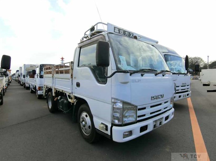 2011 Isuzu Elf