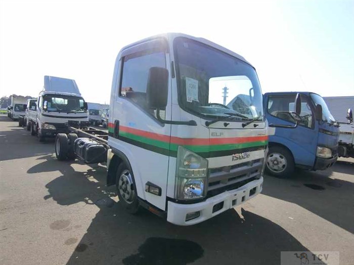 2015 Isuzu Elf