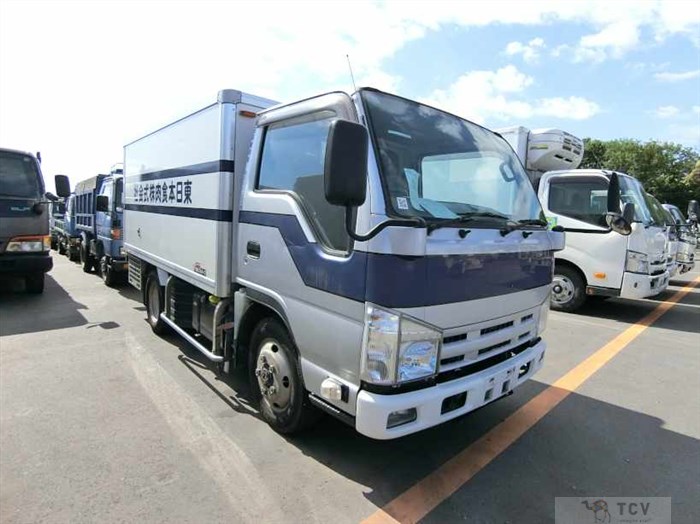2013 Isuzu Elf