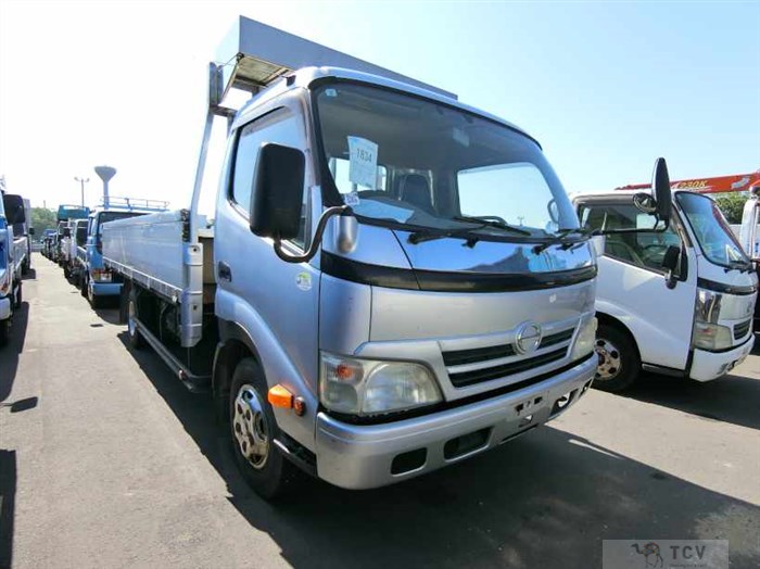 2009 Hino Dutro