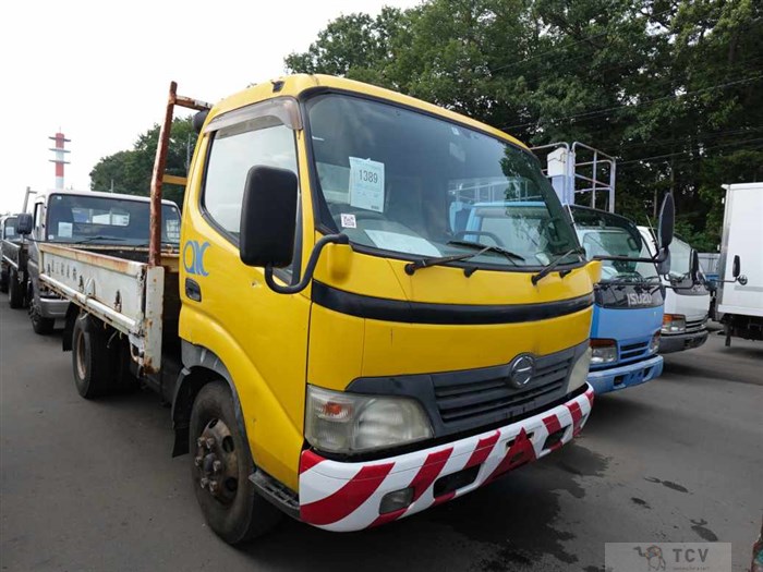 2009 Hino Dutro