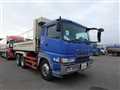 2003 Mitsubishi Super Great