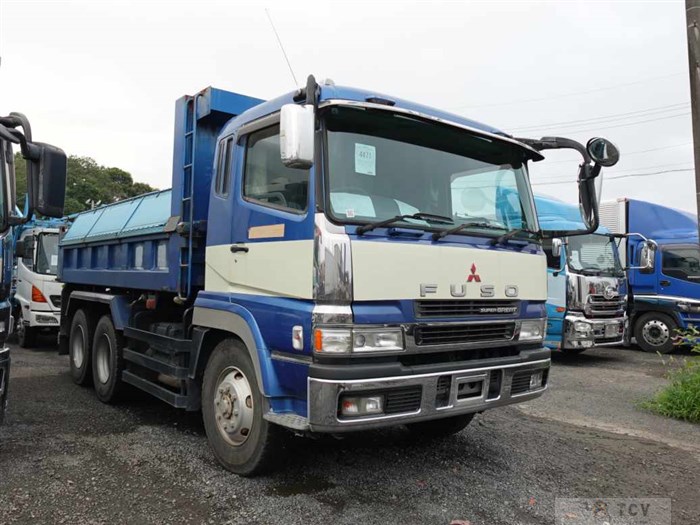 2005 Mitsubishi Super Great