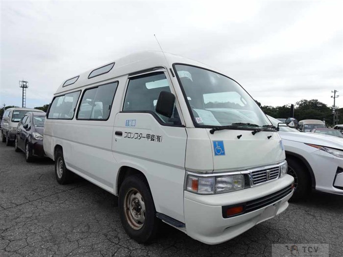 2000 Nissan Caravan Van