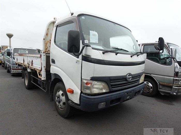 2010 Hino Dutro