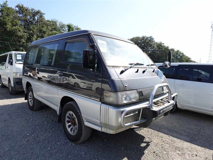 1993 Mitsubishi Delica Starwagon
