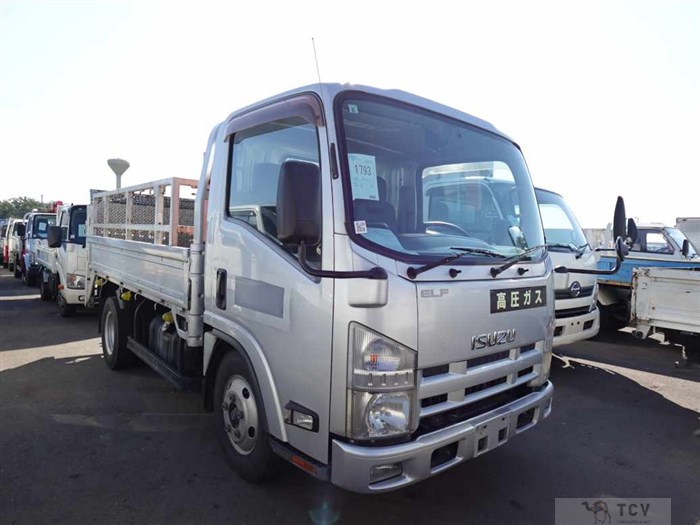 2013 Isuzu Elf