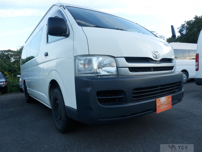 2010 Toyota Hiace Commuter