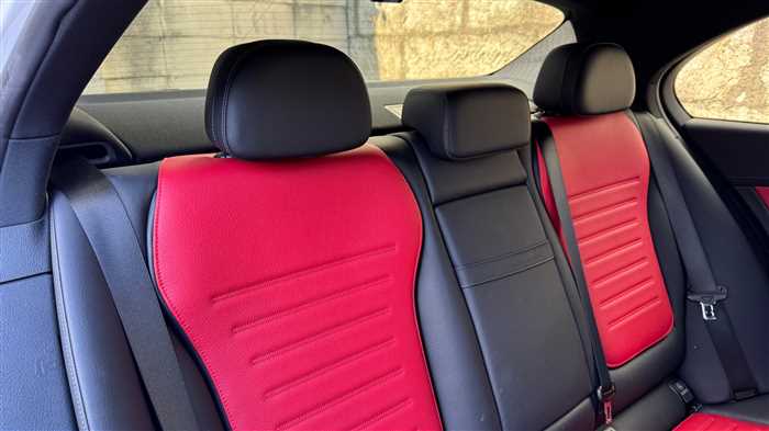 Mercedes-Benz C-Class C180 AMG 2023 — миниатюра 8
