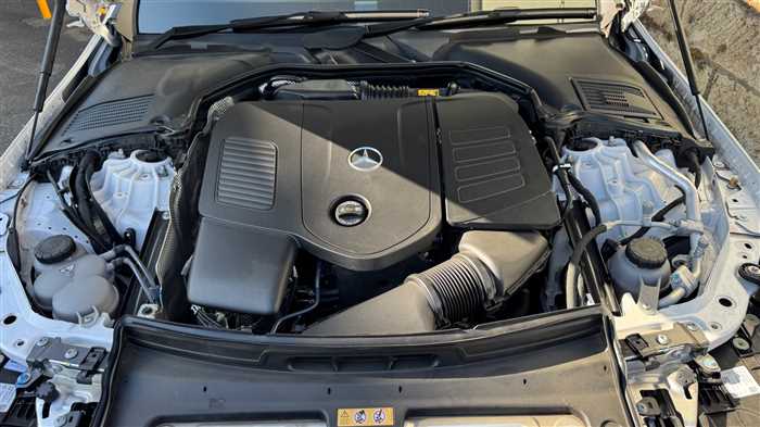 Mercedes-Benz C-Class C180 AMG 2023 — миниатюра 11