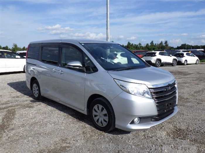 2017 Toyota Noah