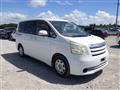 2010 Toyota Noah