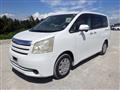 2010 Toyota Noah