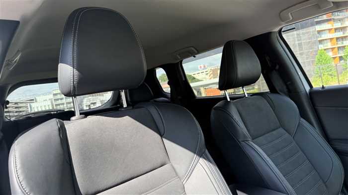 Mitsubishi OUTLANDER PHEV 2023 — фото 7 купить в Москве