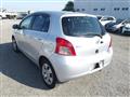 2006 Toyota Vitz